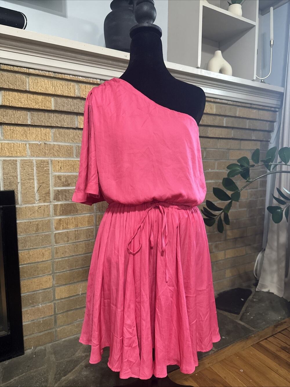 Anthropologie Mustard Seed One Shoulder Dress M Mini Barbiecore Hot Pink Satin